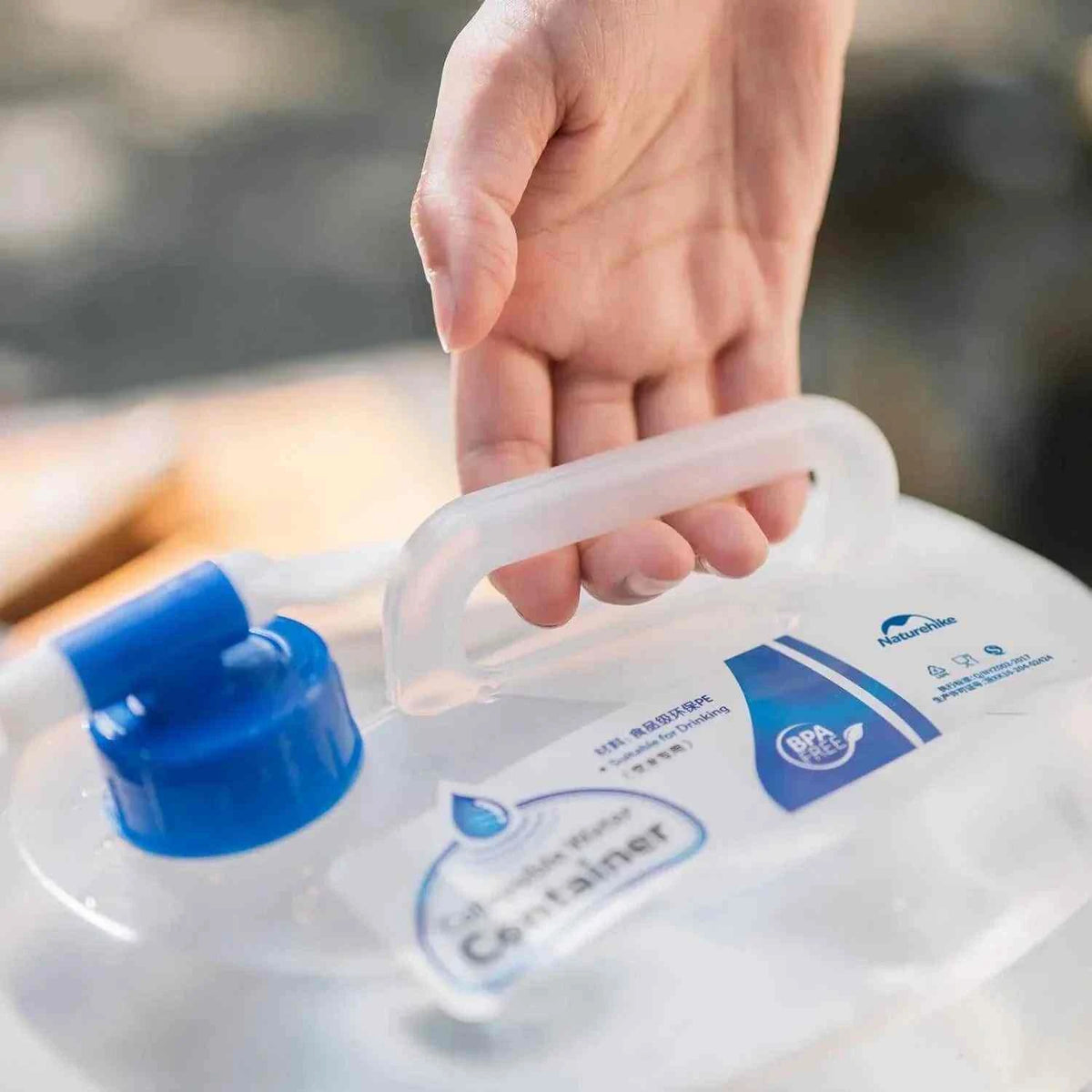 5-15 liter vanddunk med smart hane og foldbart design.