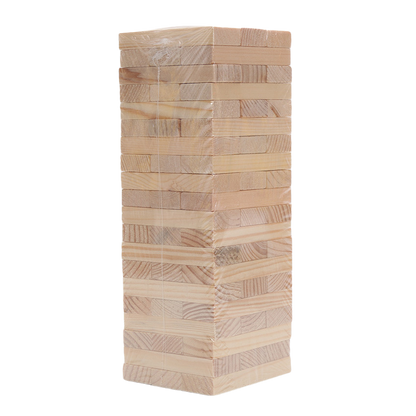Drunken Tower - Drukspil game with wooden blocks stacked in a tower.