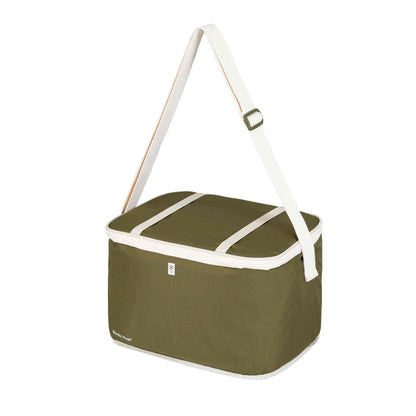 15L green cooler bag with adjustable strap, perfect for keeping drinks cold.