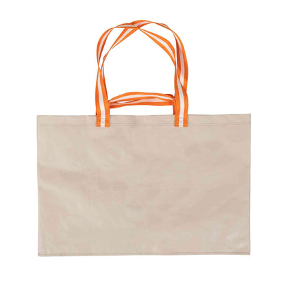 Opbevaringspose 70L i PE-materiale, beige med orange håndtag, robust og vandafvisende.
